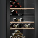 BOSCH Vinska vitrina KWK36ABGA